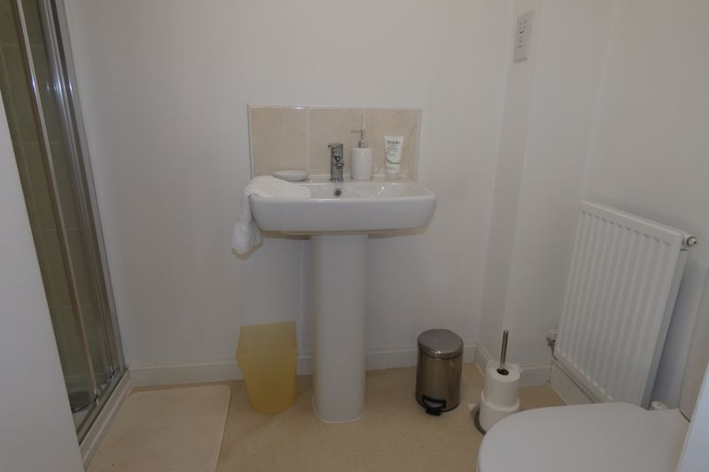 En-suite- click for photo gallery